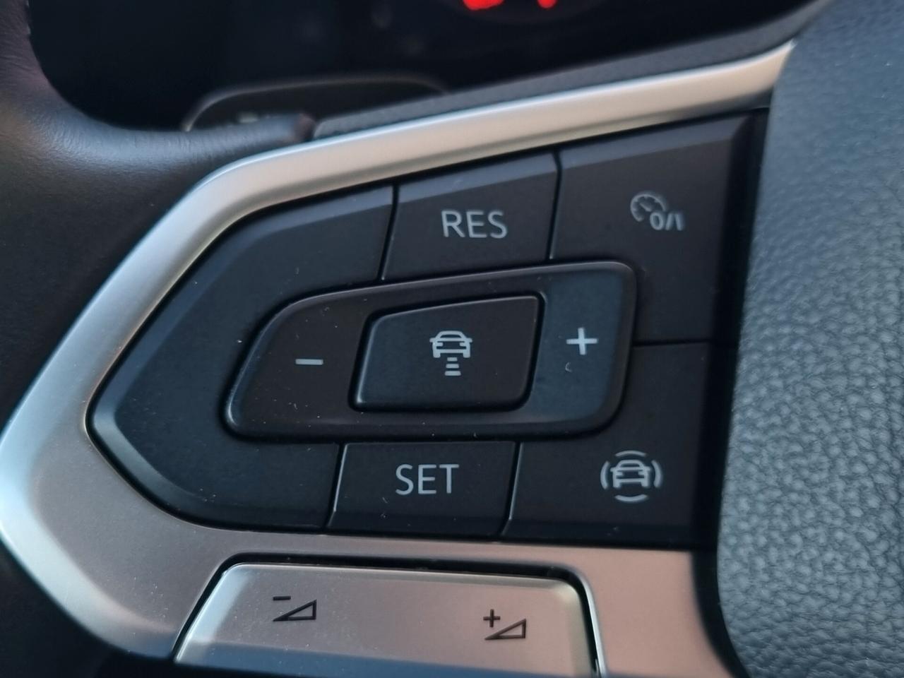 Volkswagen Golf VIII 2020 1.0 etsi evo Life 110cv dsg