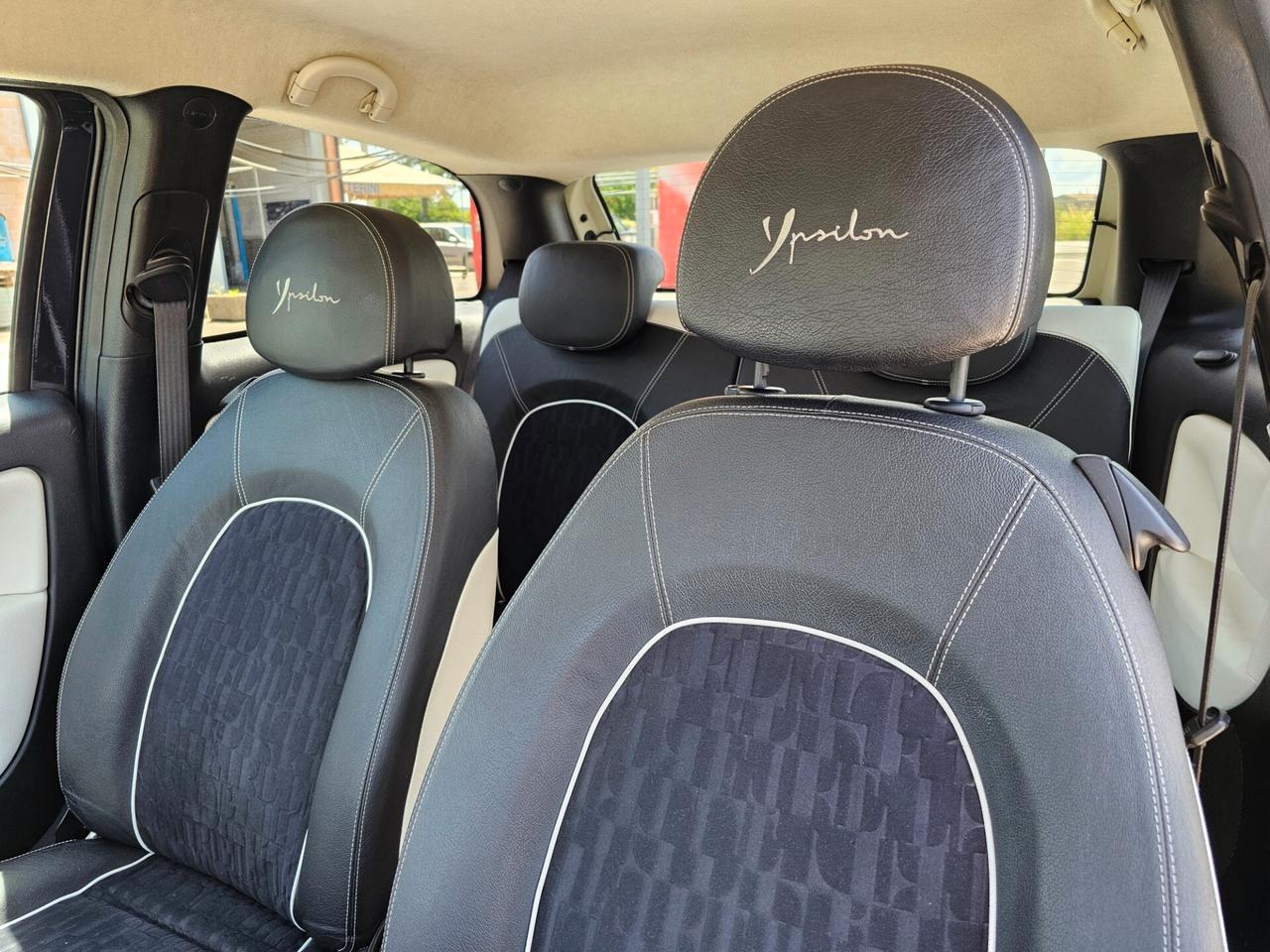 Lancia Ypsilon 1.3 MJT 75 CV Platinum