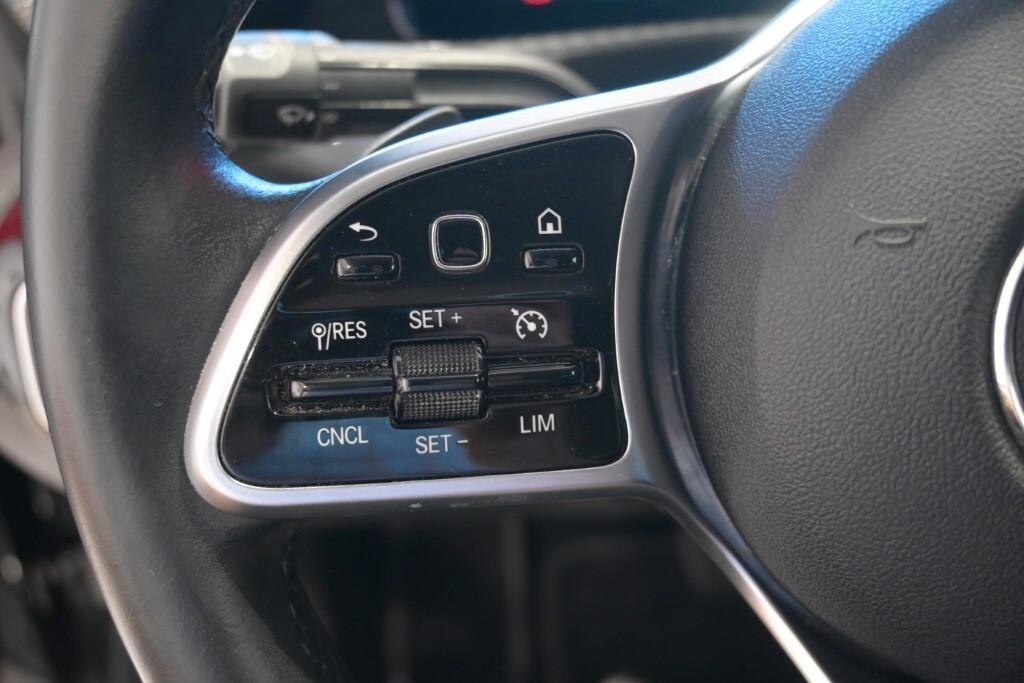 MERCEDES-BENZ A 180D SEDAN 116CV AUTOMATIC BUSINESS SOLUTION ( CRUISE - NAVI PREMIUM - MIRROR - PARK ASSIST - TELECAMERA POST. )
