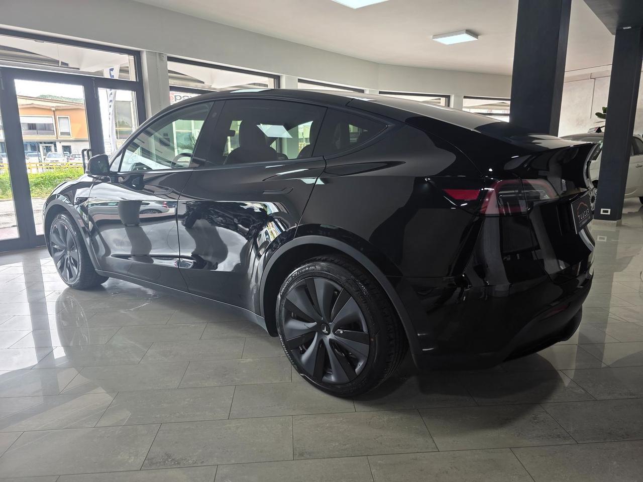Tesla Model Y Long Range
