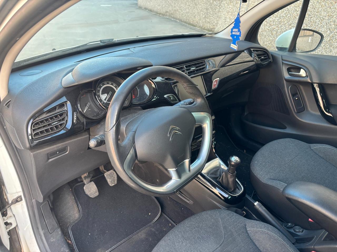 Citroen C3 PureTech 82 Live Edition