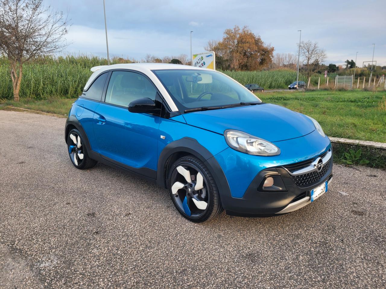Opel Adam Rocks 1.2 70 CV Neopatentati ok