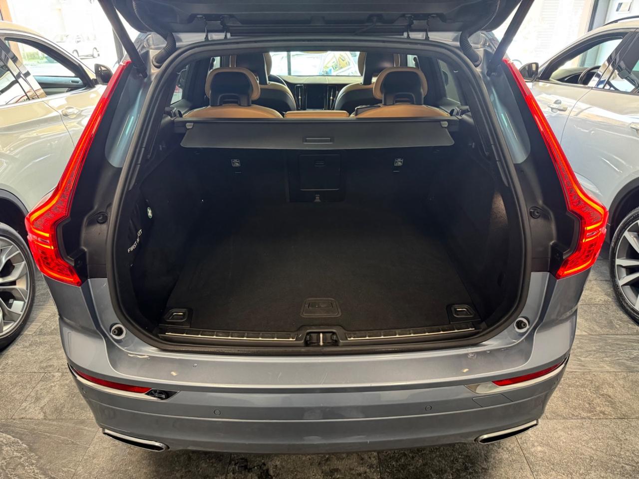 VOLVO XC60 2.0 190 CV AWD TETTO IVA ESPOSTA