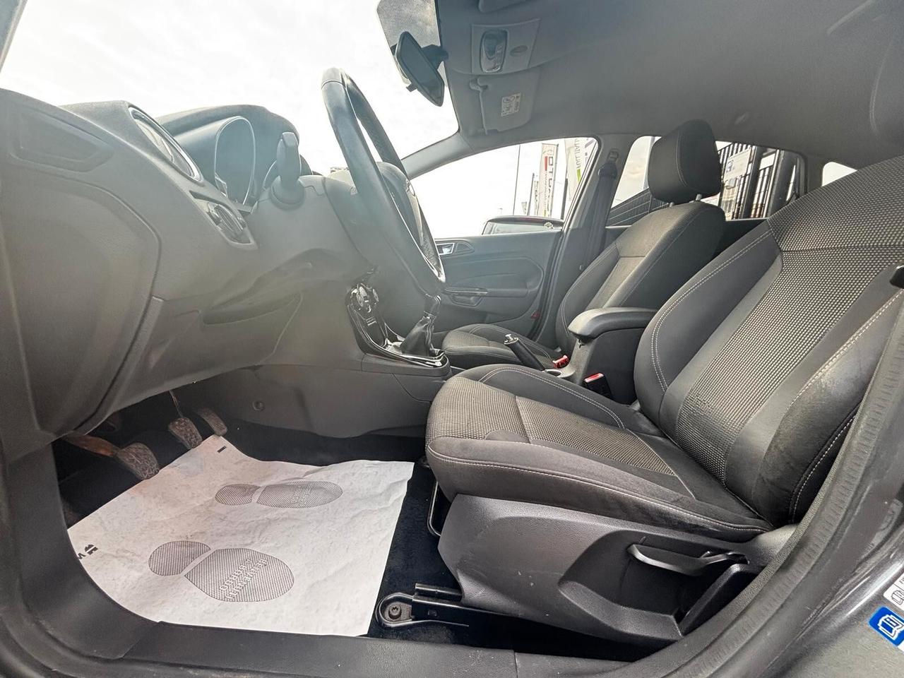 Ford Fiesta 1.5 TDCi 75CV 5 porte Titanium