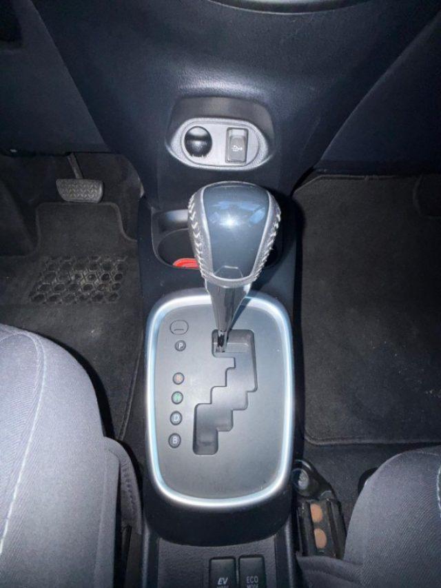 TOYOTA Yaris 1.5 Hybrid 5 porte Business