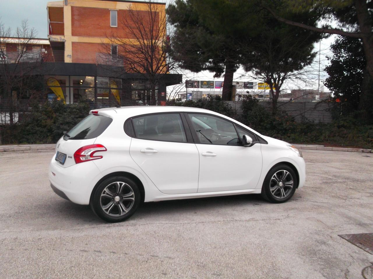 Peugeot 208 1.4 HDi Neopatentati 2014