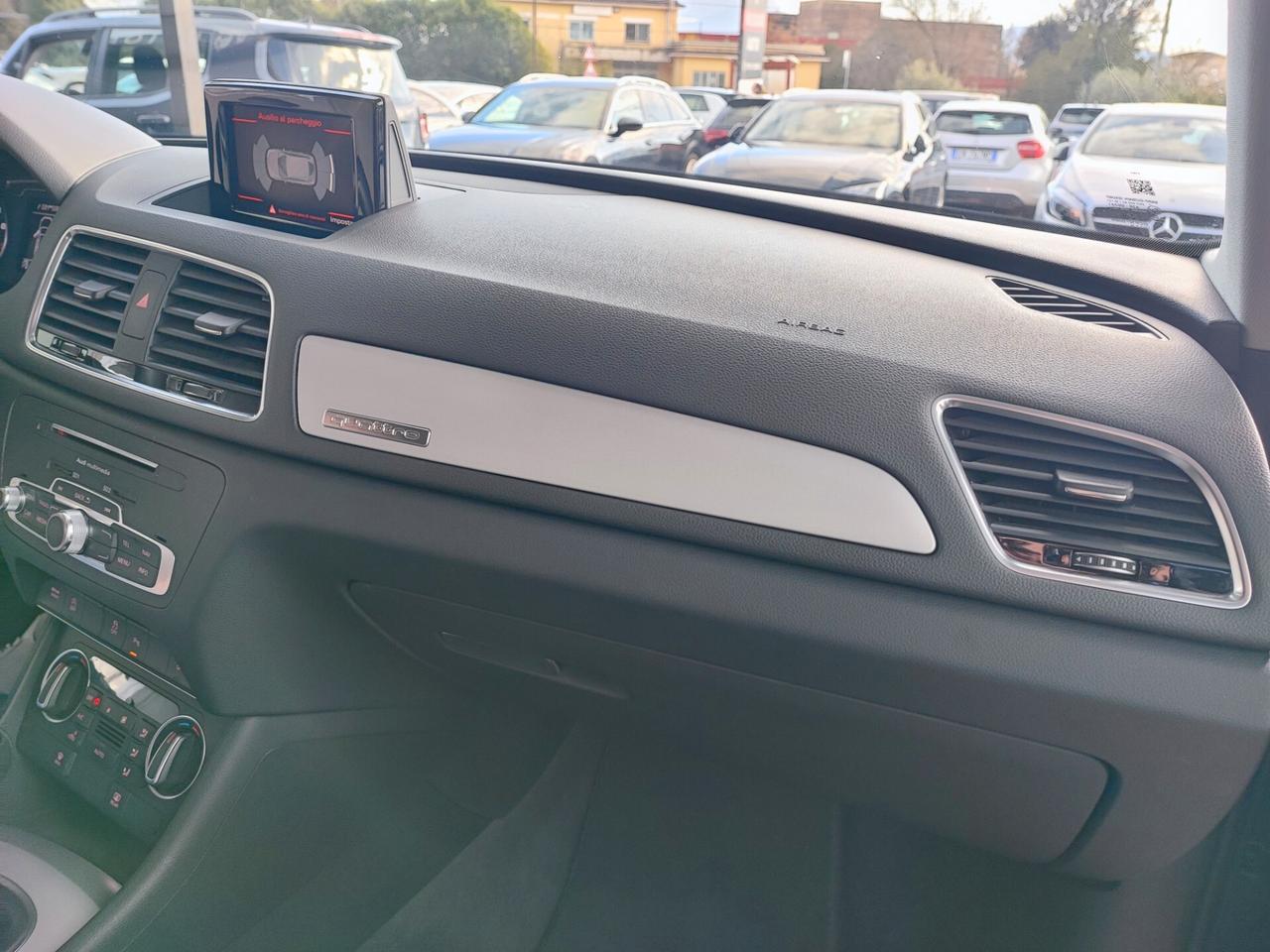 Audi Q3 2.0 TFSI 220 CV quattro S tronic Sport