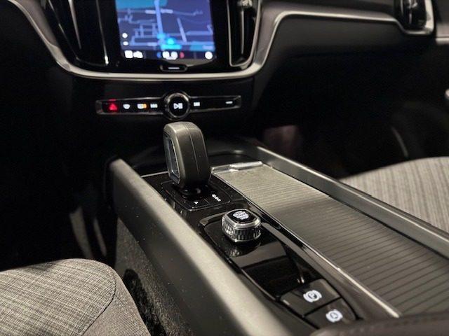 VOLVO V60 B4 (d) 197CV automatico Core