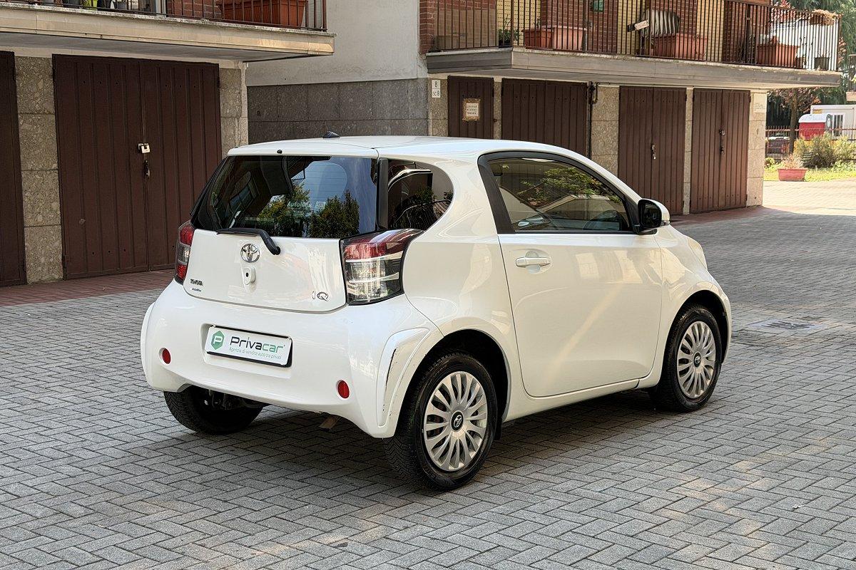 TOYOTA iQ 1.0 CVT Trend