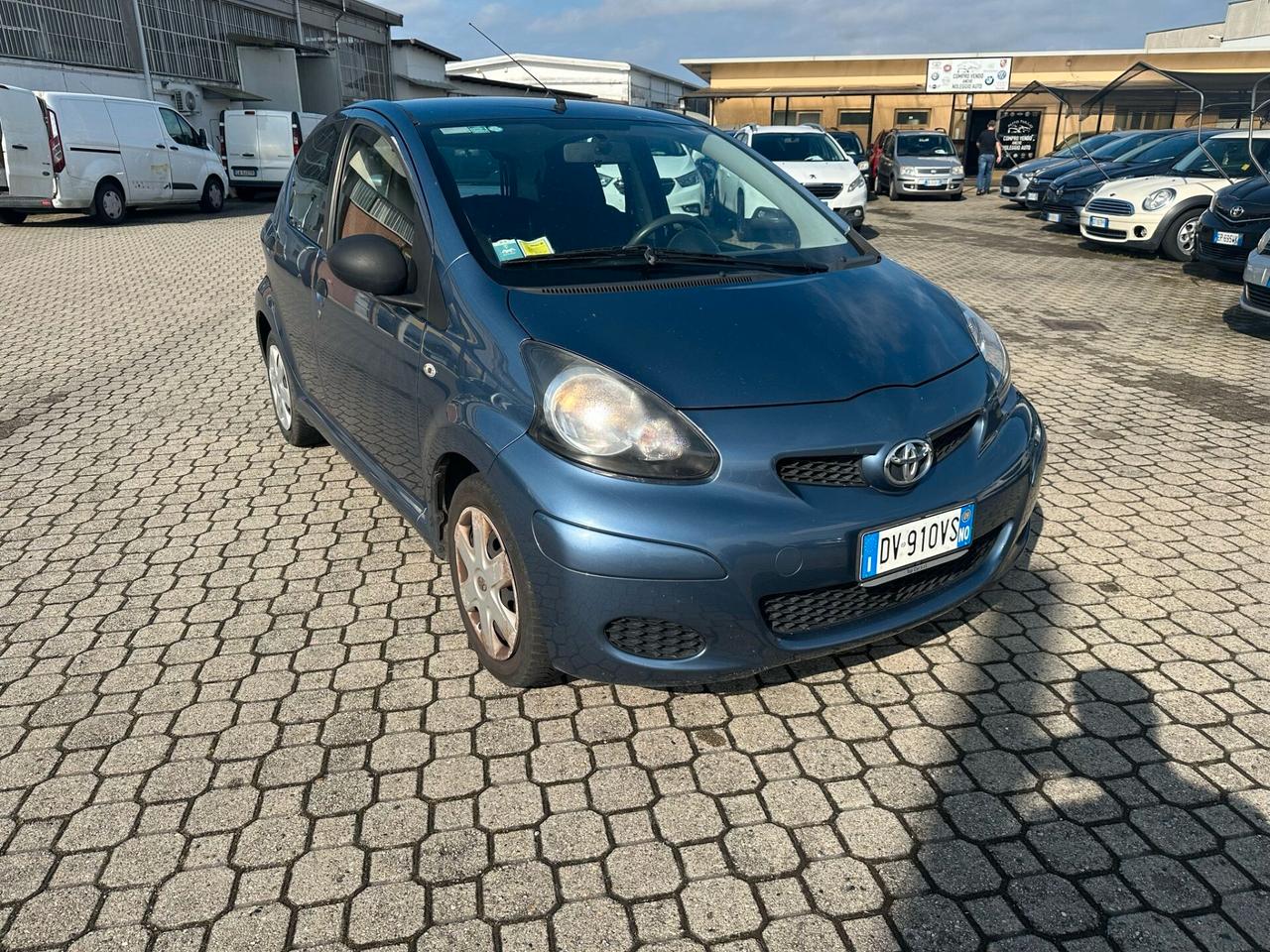 Toyota Aygo 1.0 12V VVT-i 5 porte Sol