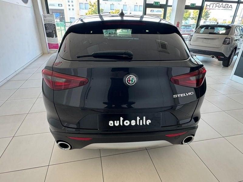 Alfa Romeo Stelvio Stelvio 2.2 Turbodiesel 180 CV AT8 RWD Executive