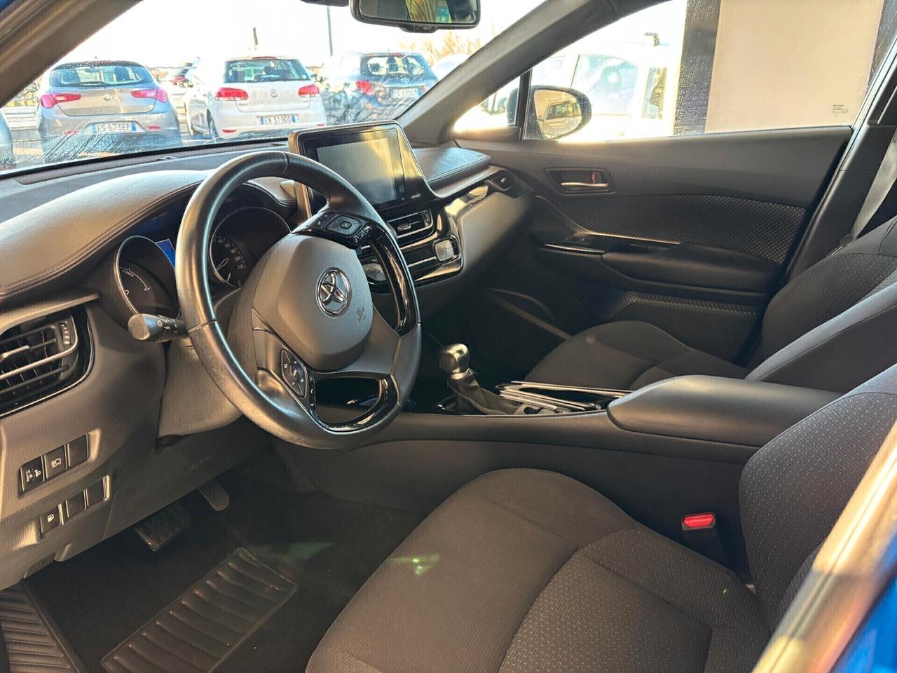 Toyota C-HR 1.8 Cambio Automatico Neopatentati