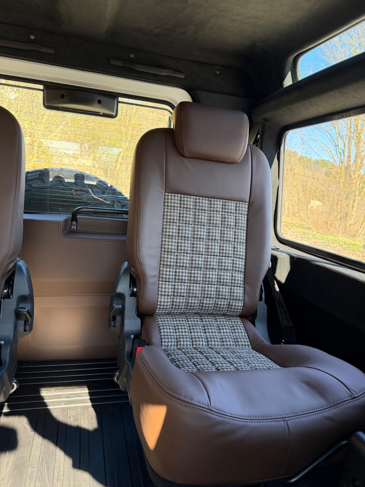 Land Rover Defender 90 2.4 TD4 Station Wagon SE N1