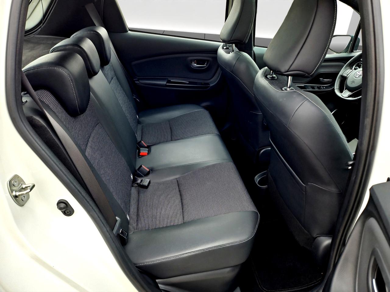Toyota Yaris 1.5 Hybrid 5 porte Style FULL NEOPATENTATI
