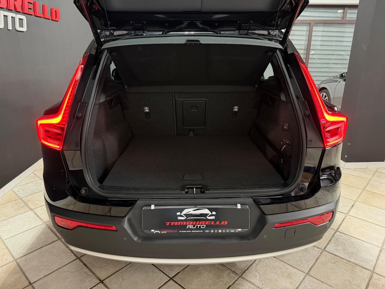 VOLVO XC40 2.0 D3 (150) Momentum 2019