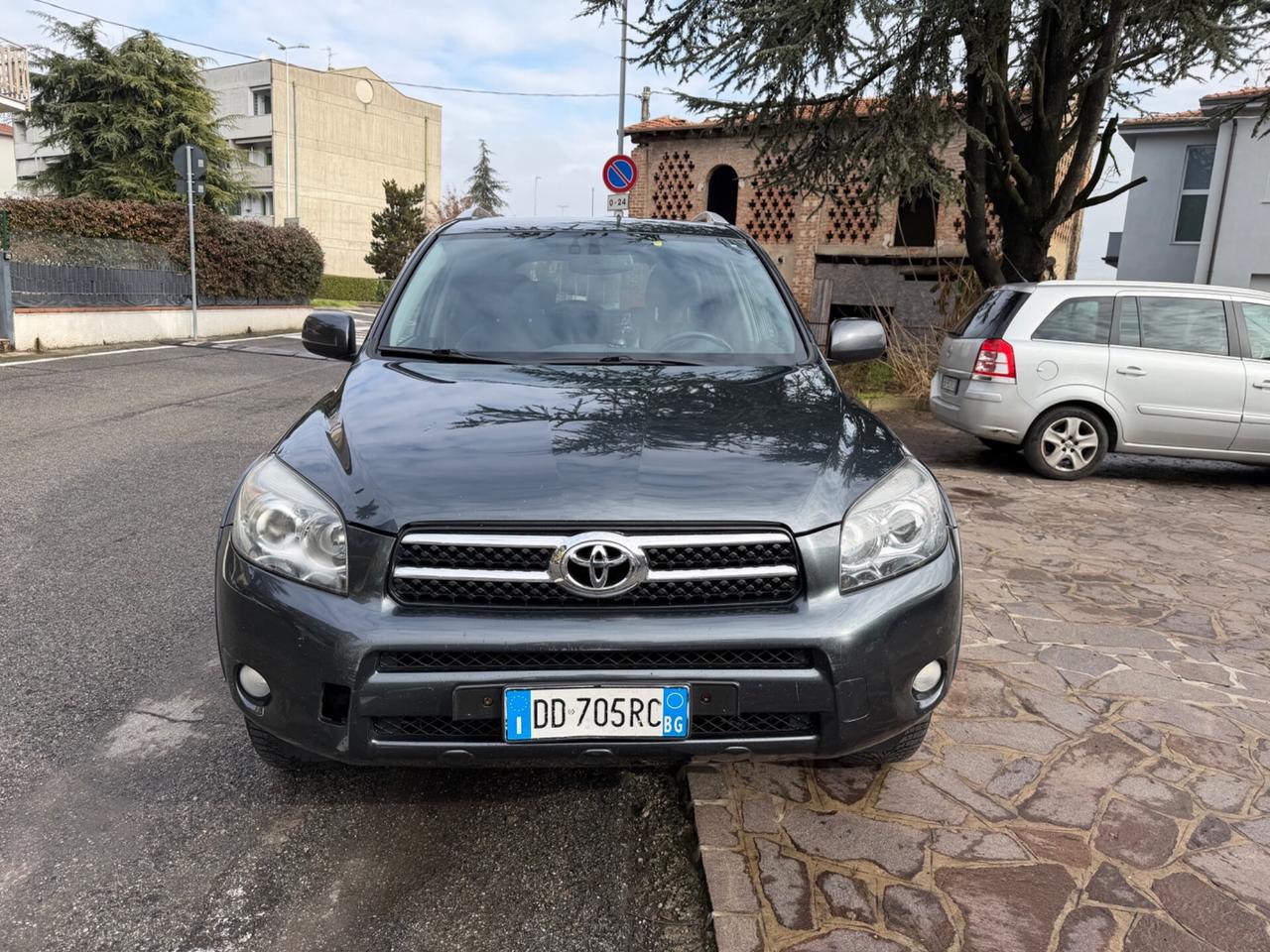 Toyota RAV 4 RAV4 2.2 D-4D 136 CV Sol
