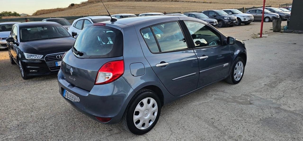 Renault Clio 1.2 16V 5 porte Luxe