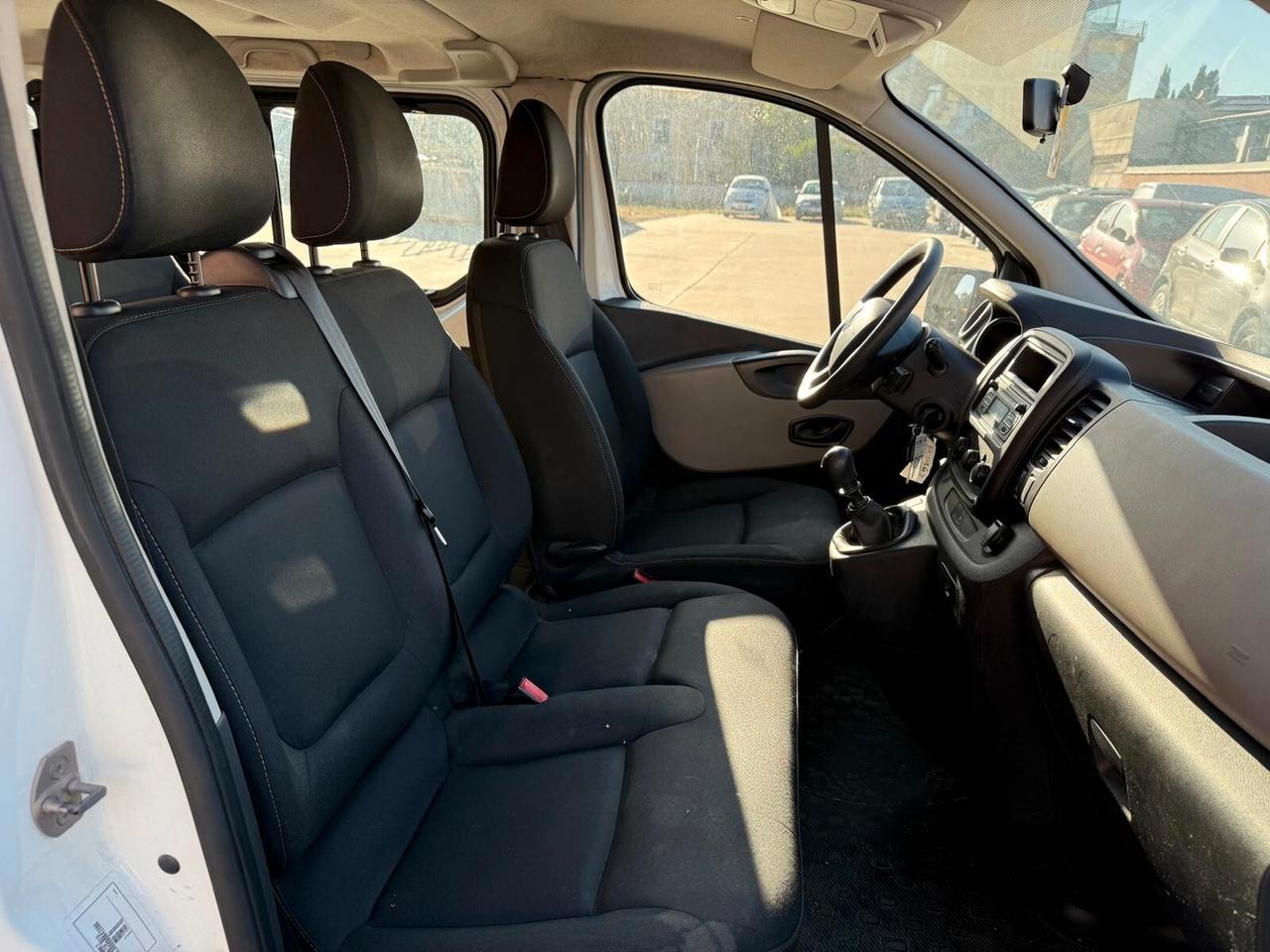 Renault TRAFIC 1.6 dCi 125CV 9 POSTI PASSO LUNGO NO CLIMA + IVA