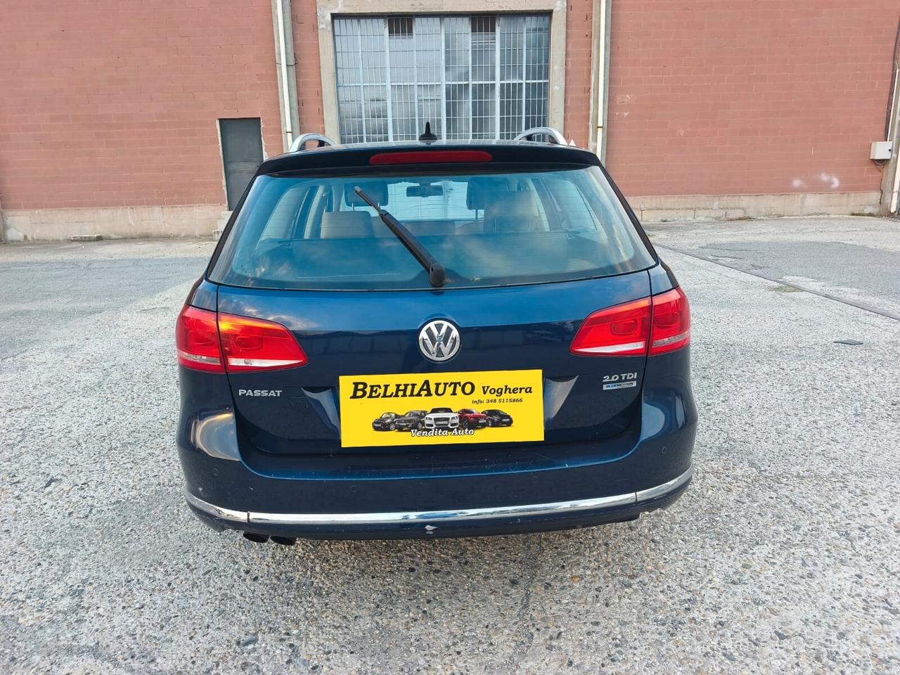 Volkswagen Passat 2011---2.0 Diesel
