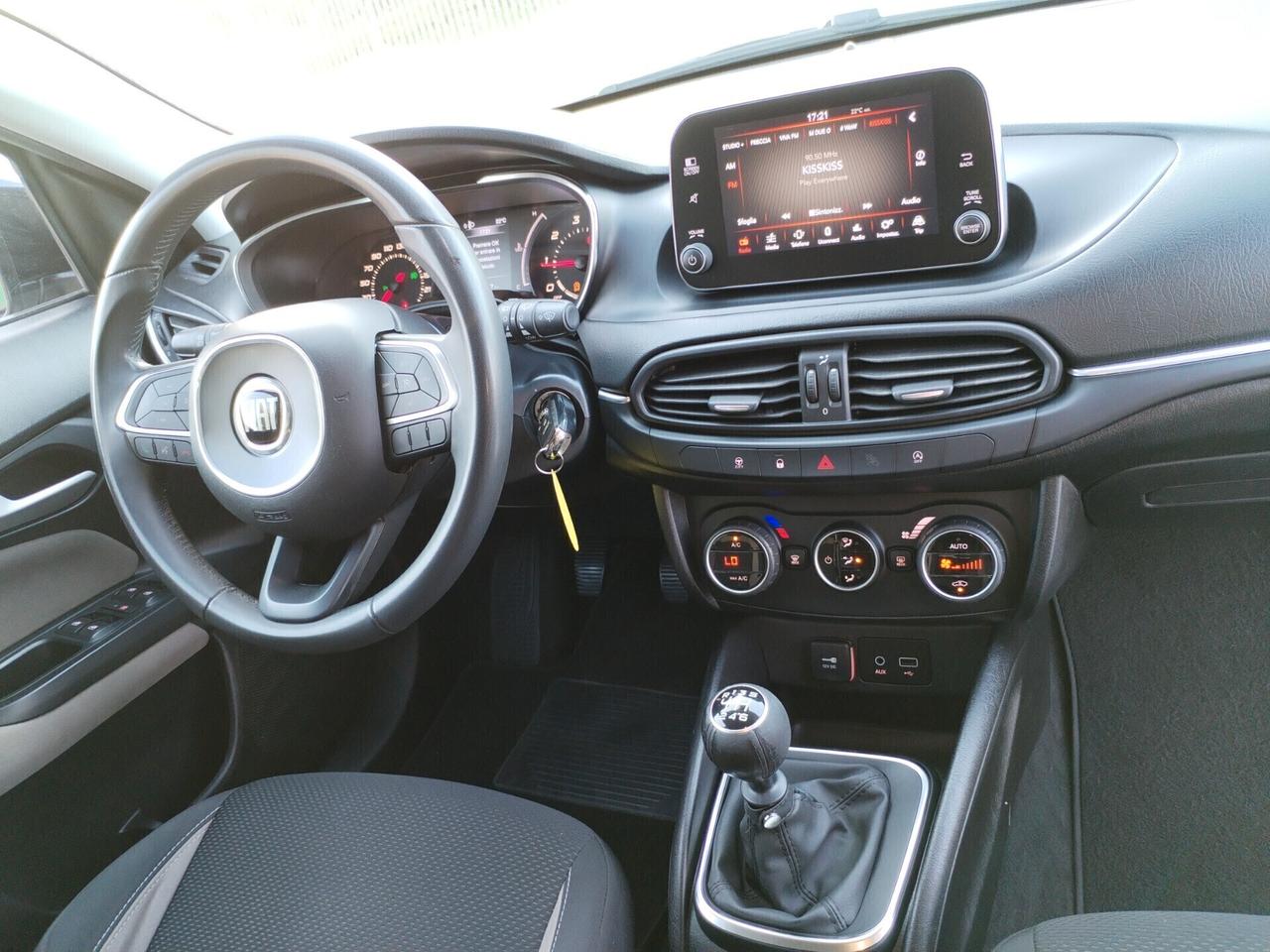 Fiat Tipo 1.6 Mjt LOUNGE GANCIO TRAINO