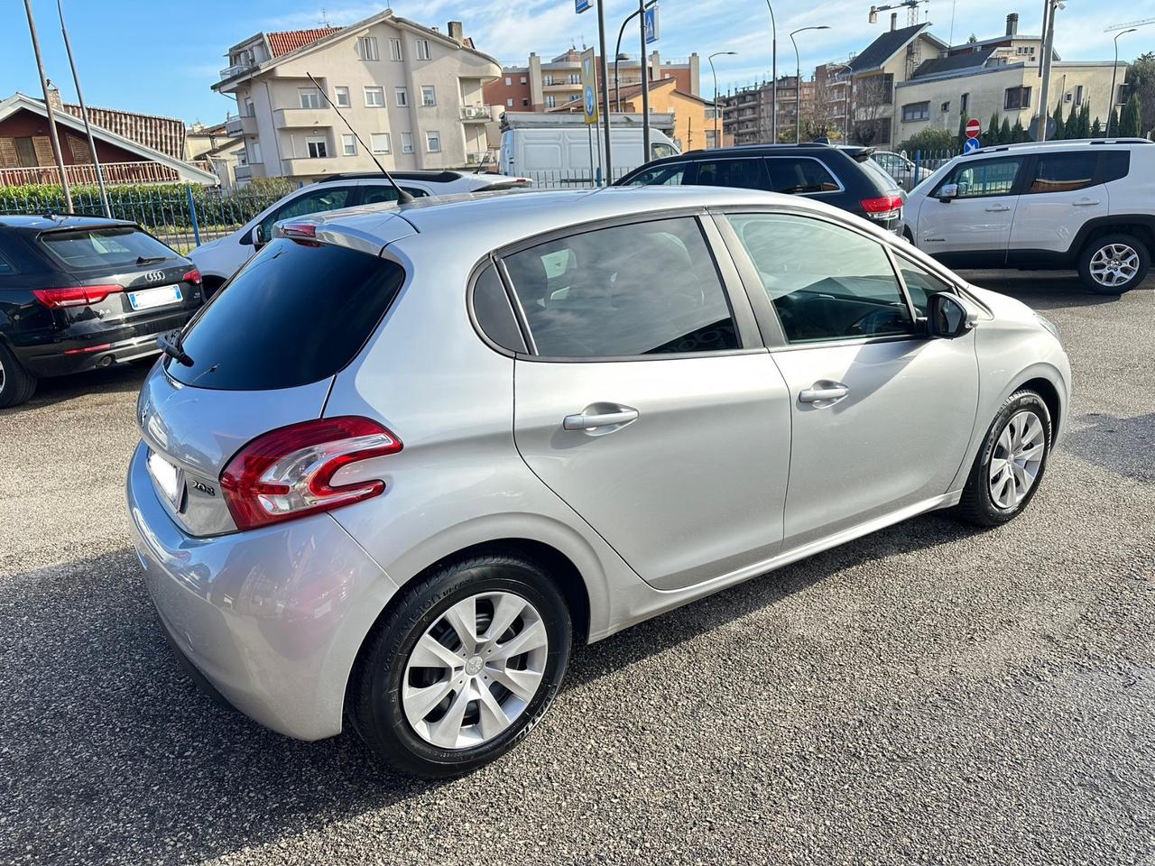 Peugeot 208 1.4 HDi 68 CV 5 porte Active