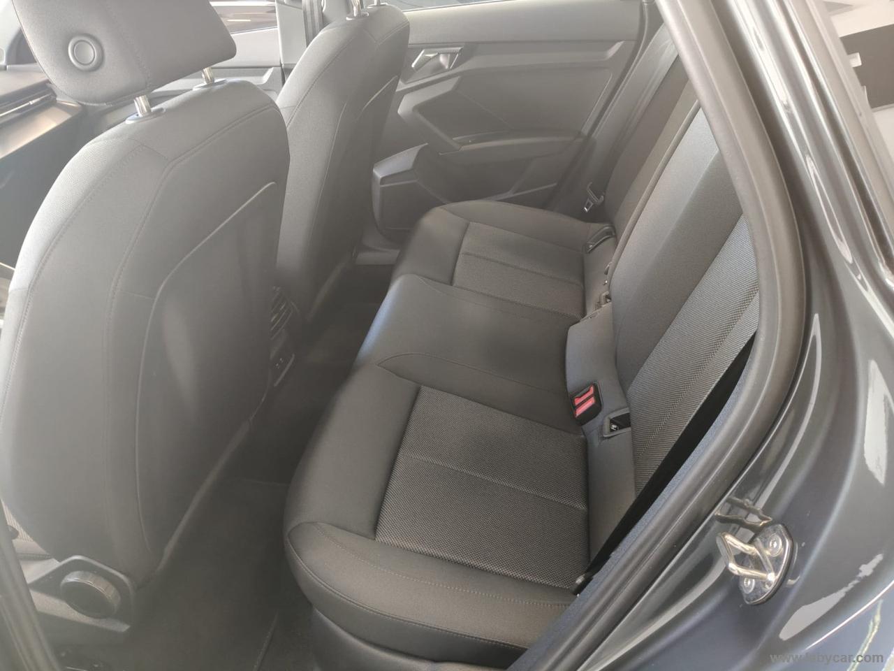 AUDI A3 Sedan 30 TDI Business Advanced