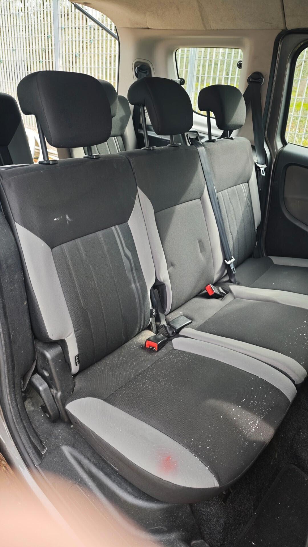 Fiat Doblò 1.6 M-Jet 7 posti 95cv incidentato solo parte superiore