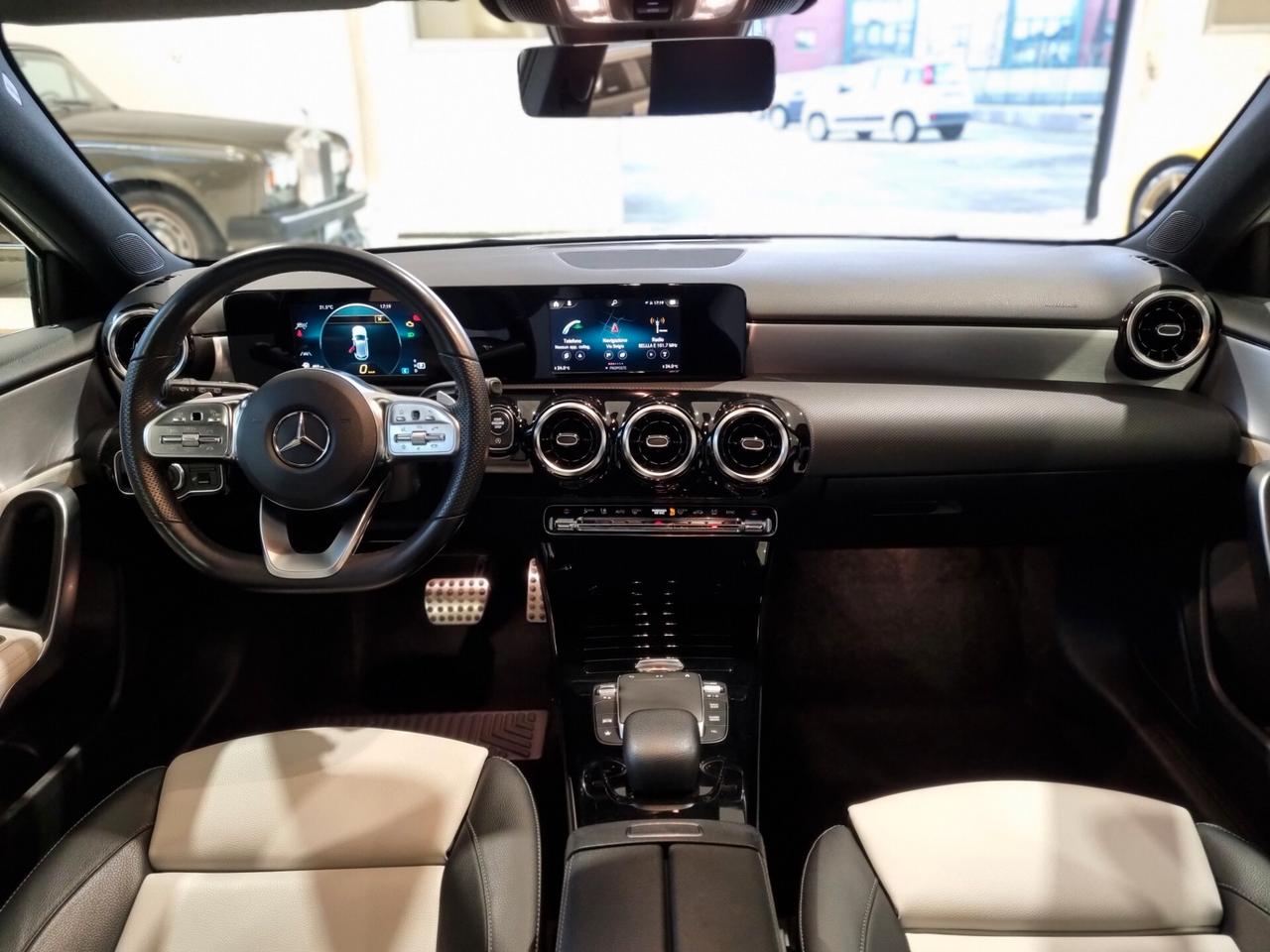 Mercedes-Benz A 180 d Automatic Premium AMG