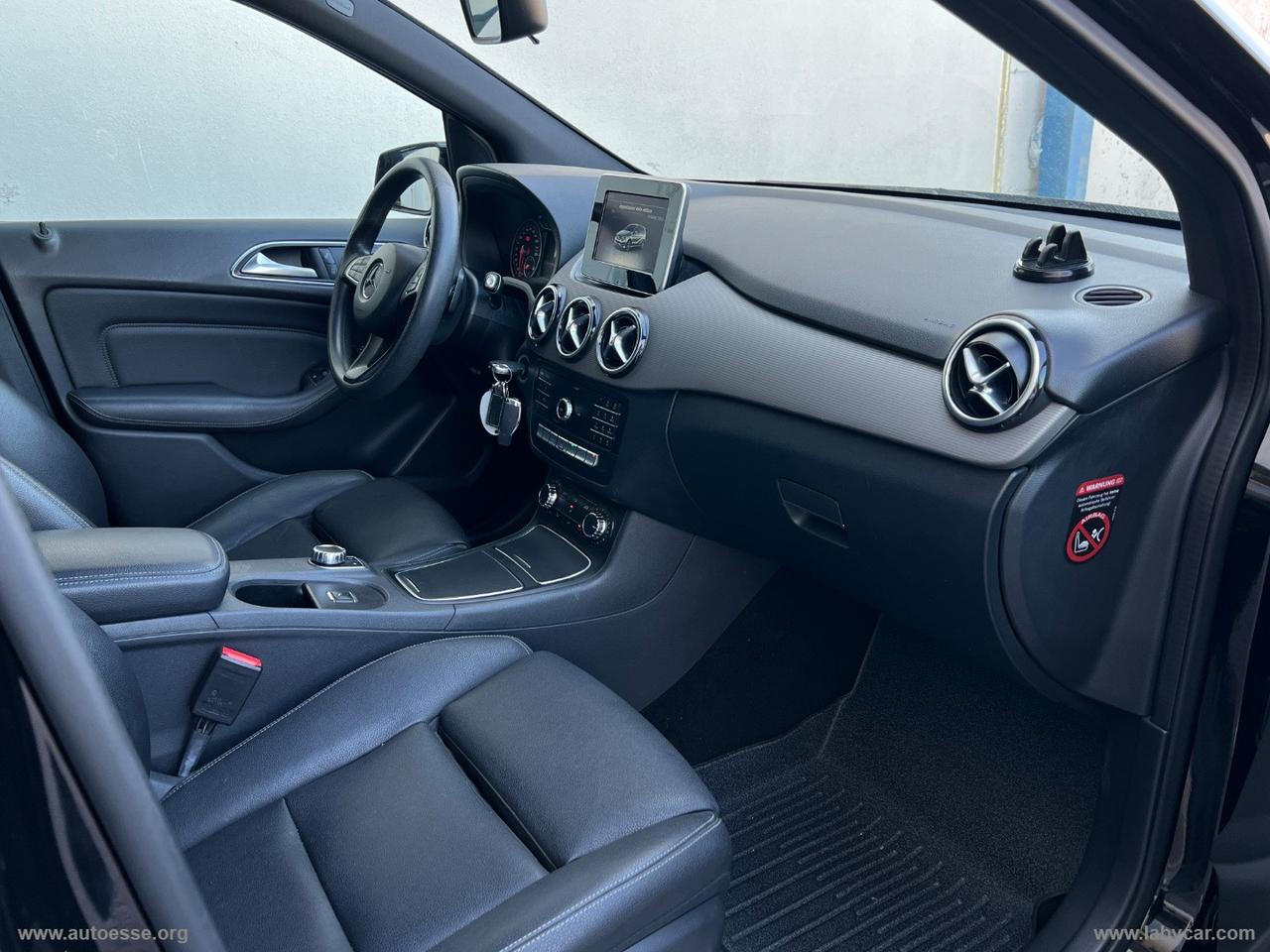 MERCEDES-BENZ B 180 d Automatic Executive