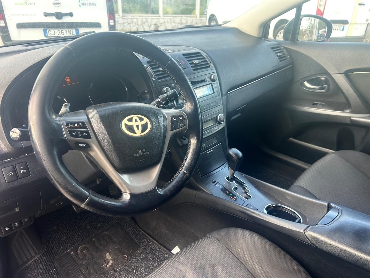 Toyota Avensis 2.2 D-Cat aut. Wagon Executive