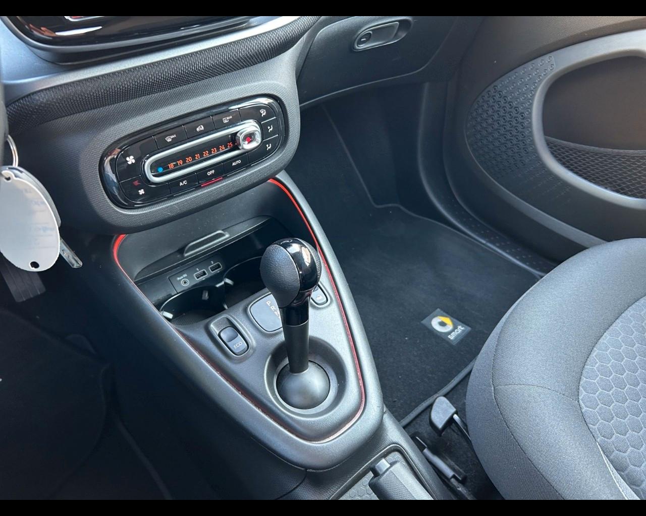 SMART Fortwo III 2020 Cabrio - Fortwo Cabrio eq Passion 4,6kW