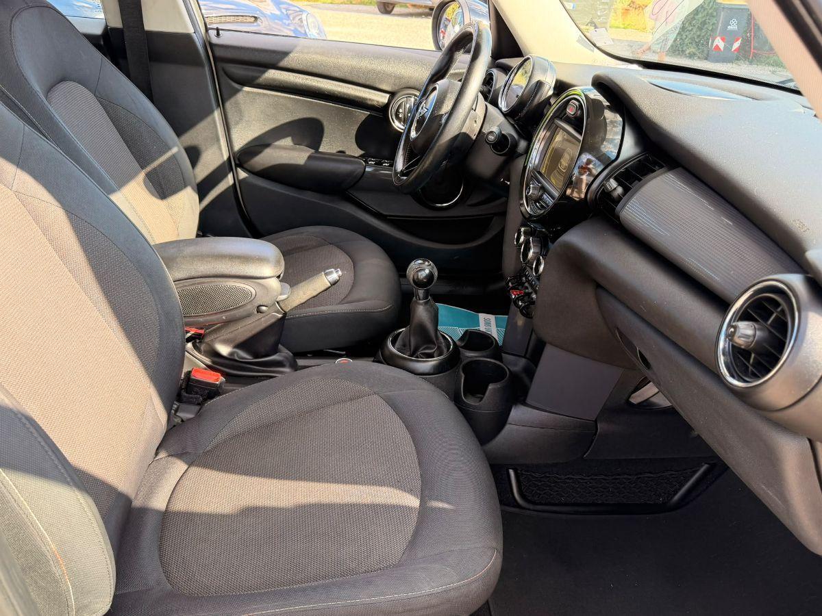 MINI - Mini - 1.5 Cooper D Business XL 5 porte