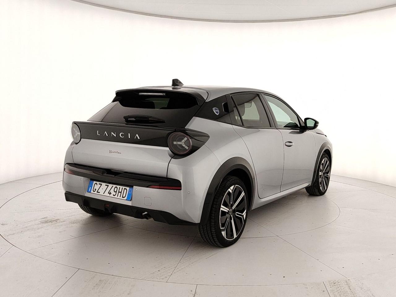 Lancia Ypsilon Hybrid e-DCT LX