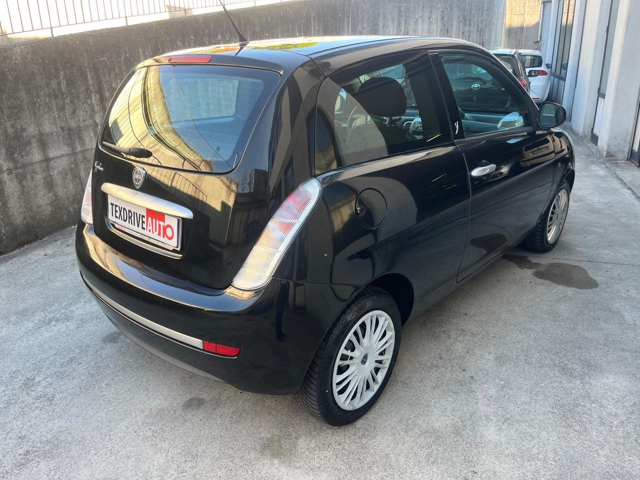 Lancia Ypsilon 1.3 MJT 75 CV Elle