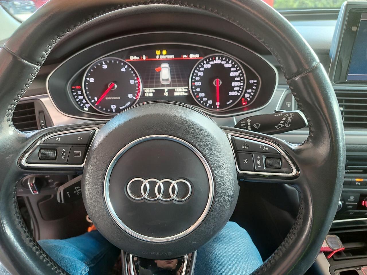Audi A6 allroad QUATTRO anno 2015 promo