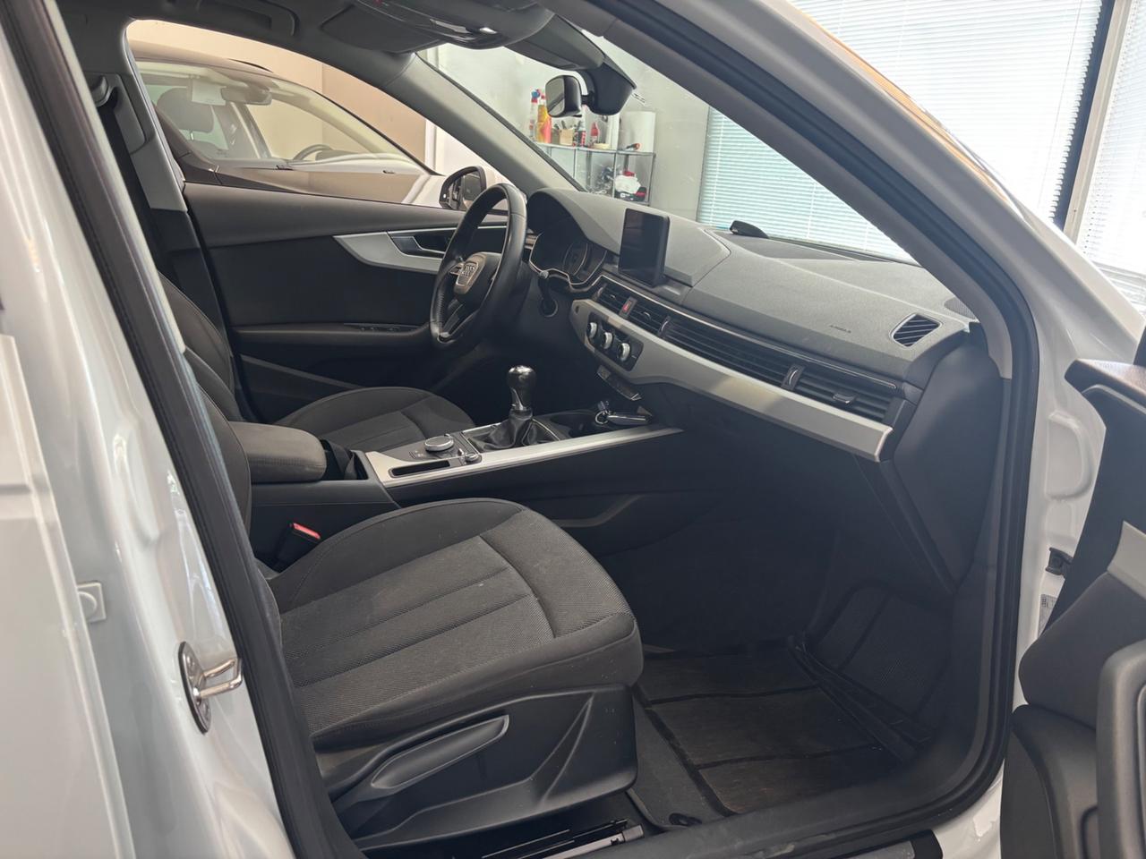 Audi A4 Avant 2.0 TDI 150 CV Business Sport