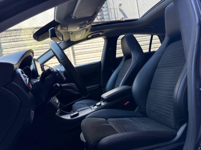 MERCEDES-BENZ CLA 200 PREMIUM AMG MOTORE MERCEDES TETTO