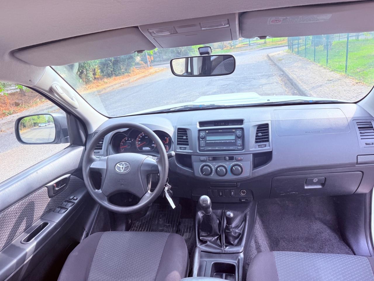 Toyota Hilux 2.5 D-4D 4WD - 2015 UNICO PROPRIETARIO