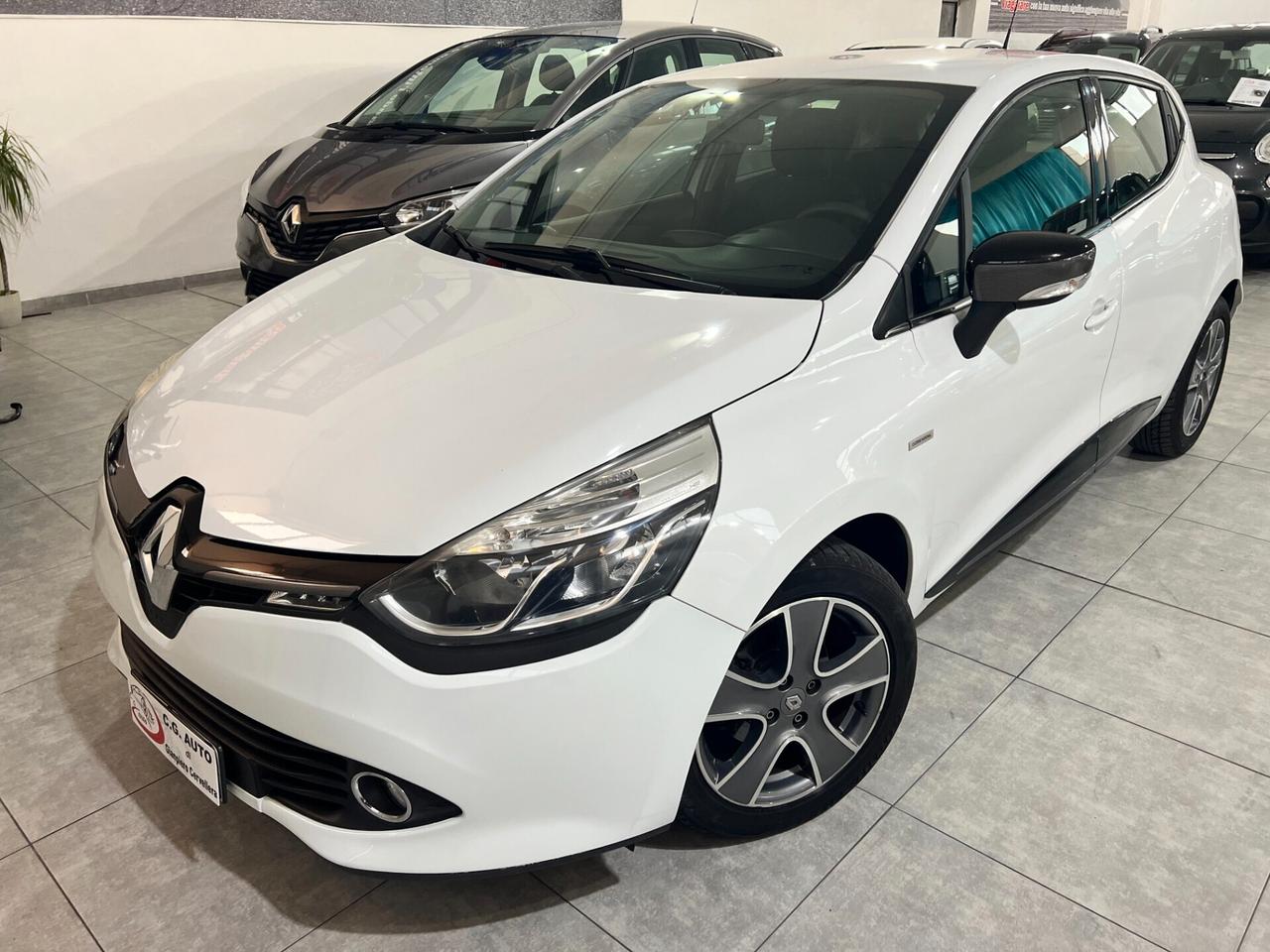 Renault Clio 1.5 75CV - Costume National - 2015