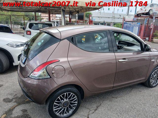 LANCIA Ypsilon 1.2 69 CV 5 porte Platinum