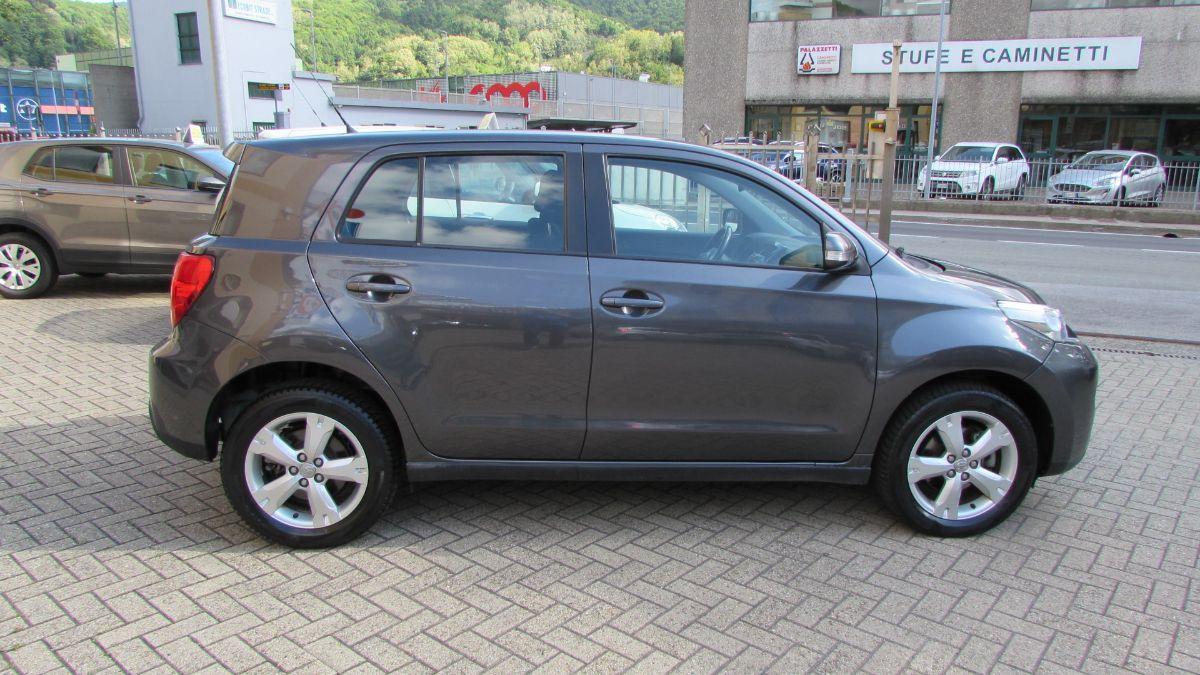 TOYOTA - Urban Cruiser - Cruiser 1.4 D-4D AWD Luxury