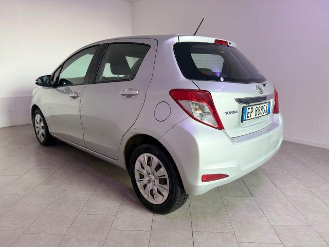 TOYOTA Yaris 1.0 5 porte Lounge