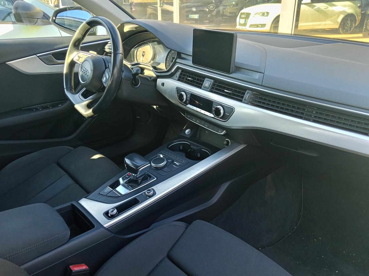 Audi A4 Avant 40 TFSI S tronic Sport s-line