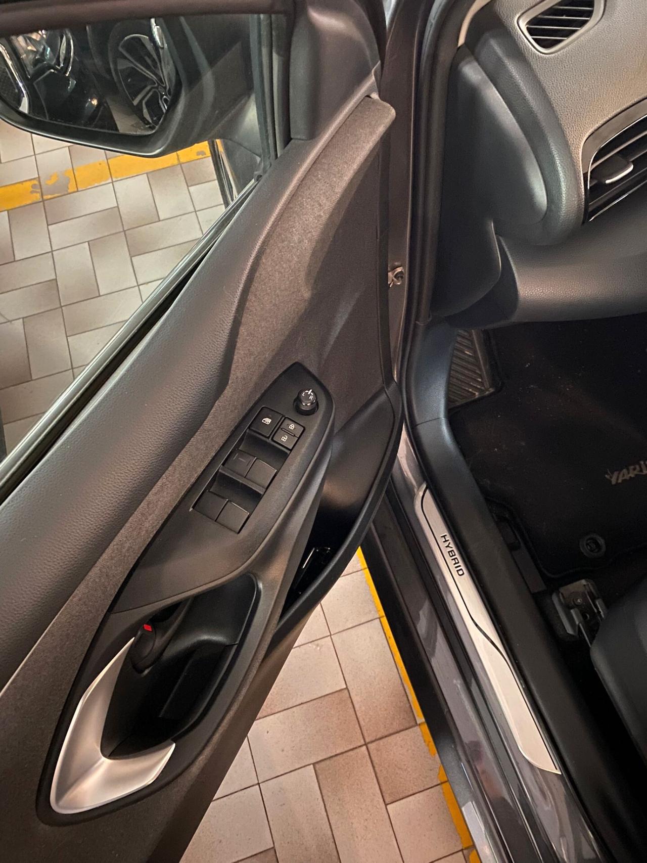 Toyota Yaris 1.5 Hybrid 5 porte Trend