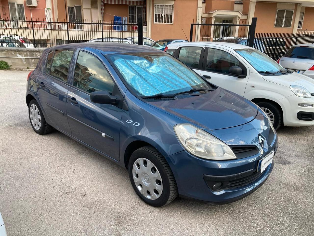 Renault Clio 1.2 16V 5 porte Dynamique