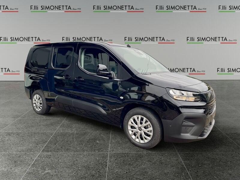 FIAT Doblò Passo Lungo 1.5 d Doblo 130cv auto 7p.ti - KM0