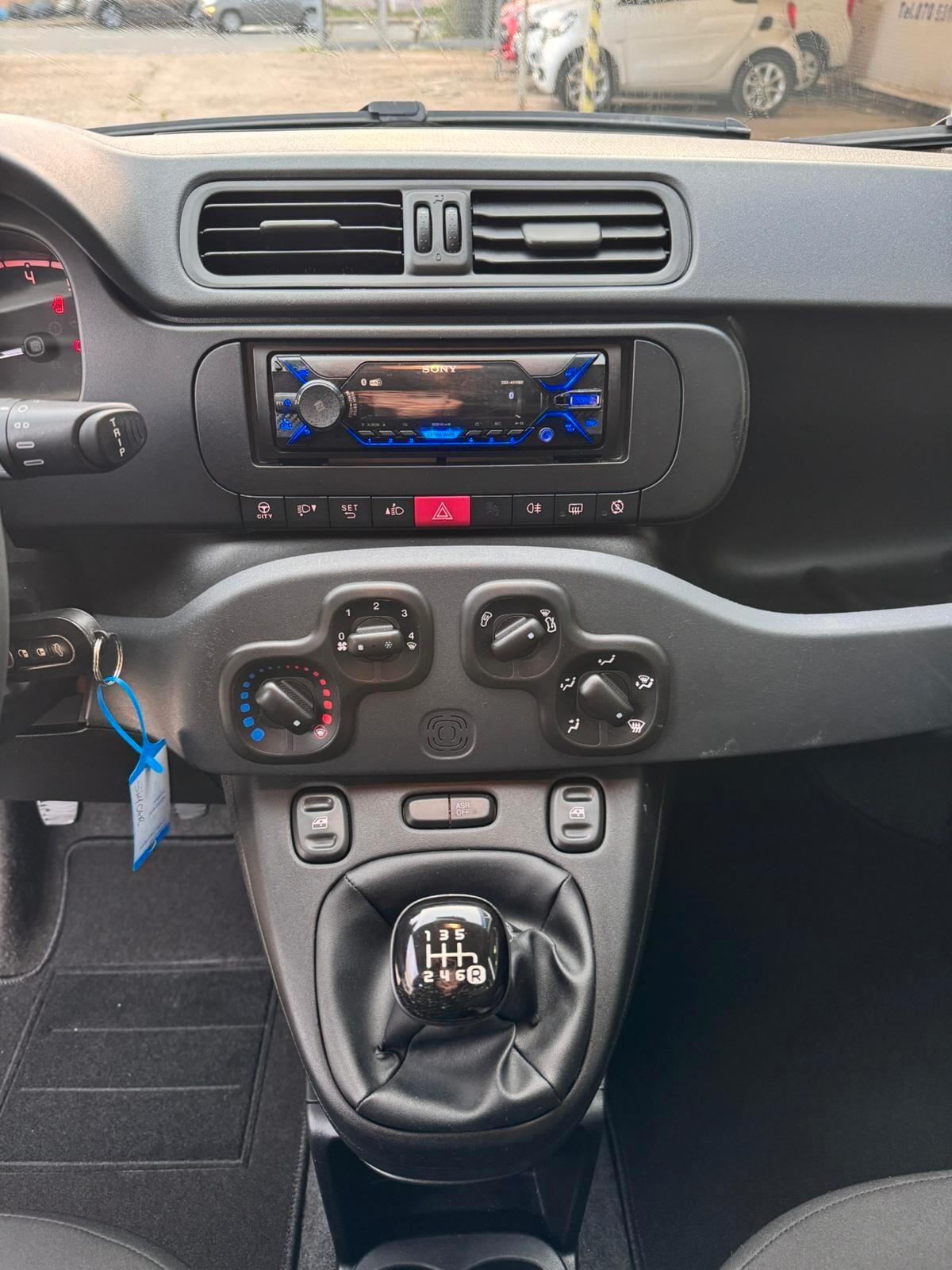 Fiat Panda 1.0 FireFly S&S Hybrid IVA ESPOSTA