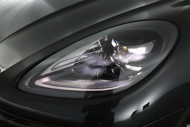 PORSCHE Macan Macan 2.0