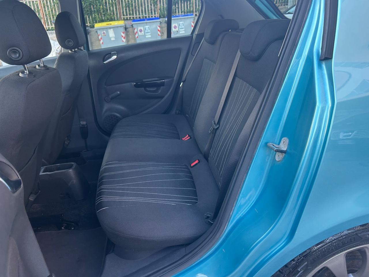 Opel Corsa 1.2 5 porte Edition 93000km