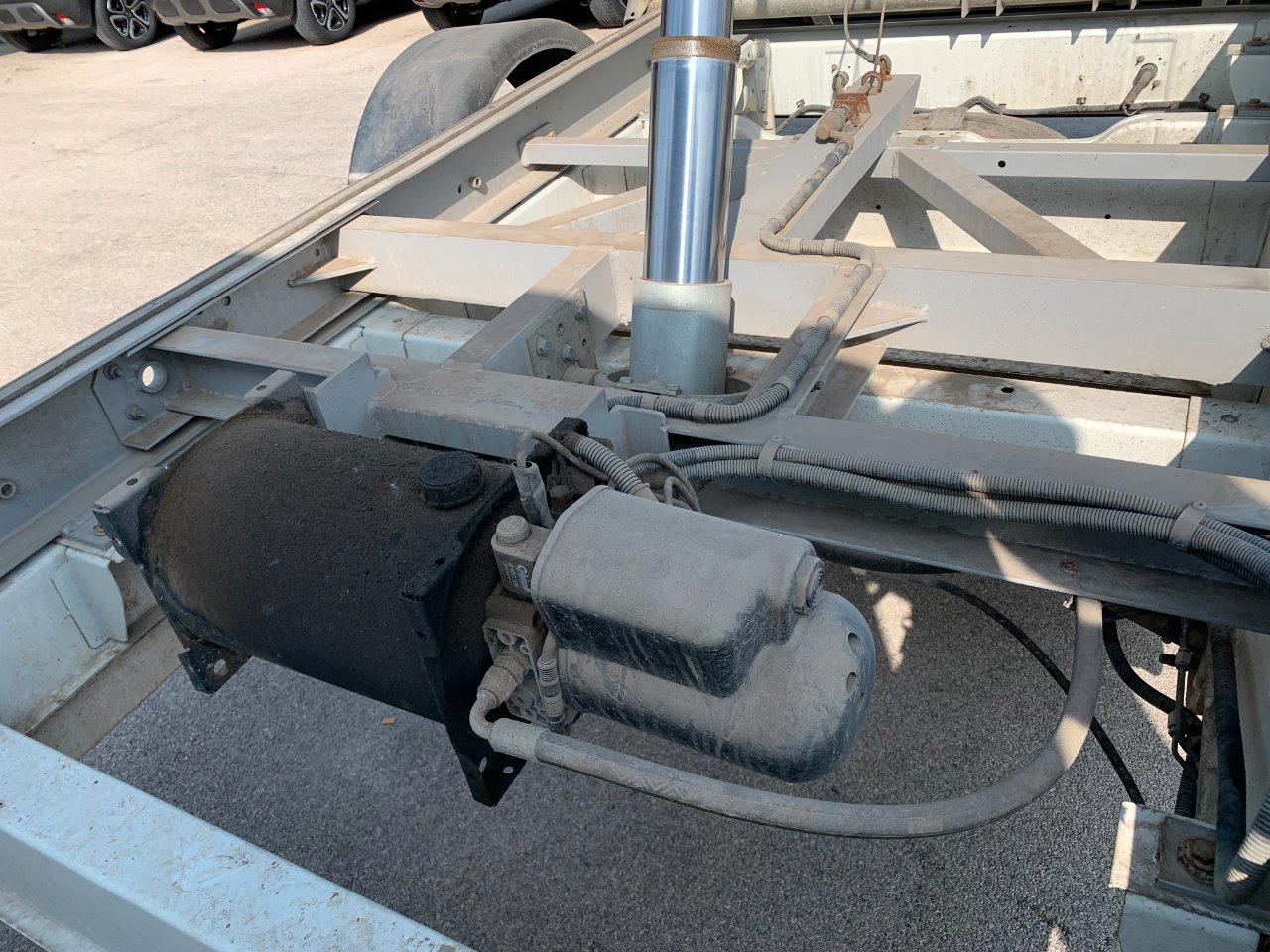 PEUGEOT Boxer Ribaltabile Trilaterale Cassone Fisso